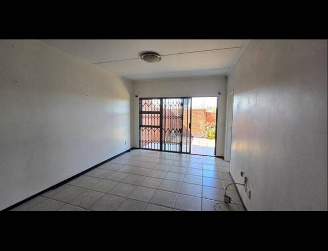 3 BEDROOM TOWNHOUSE FOR SALE IN FLORENTIA